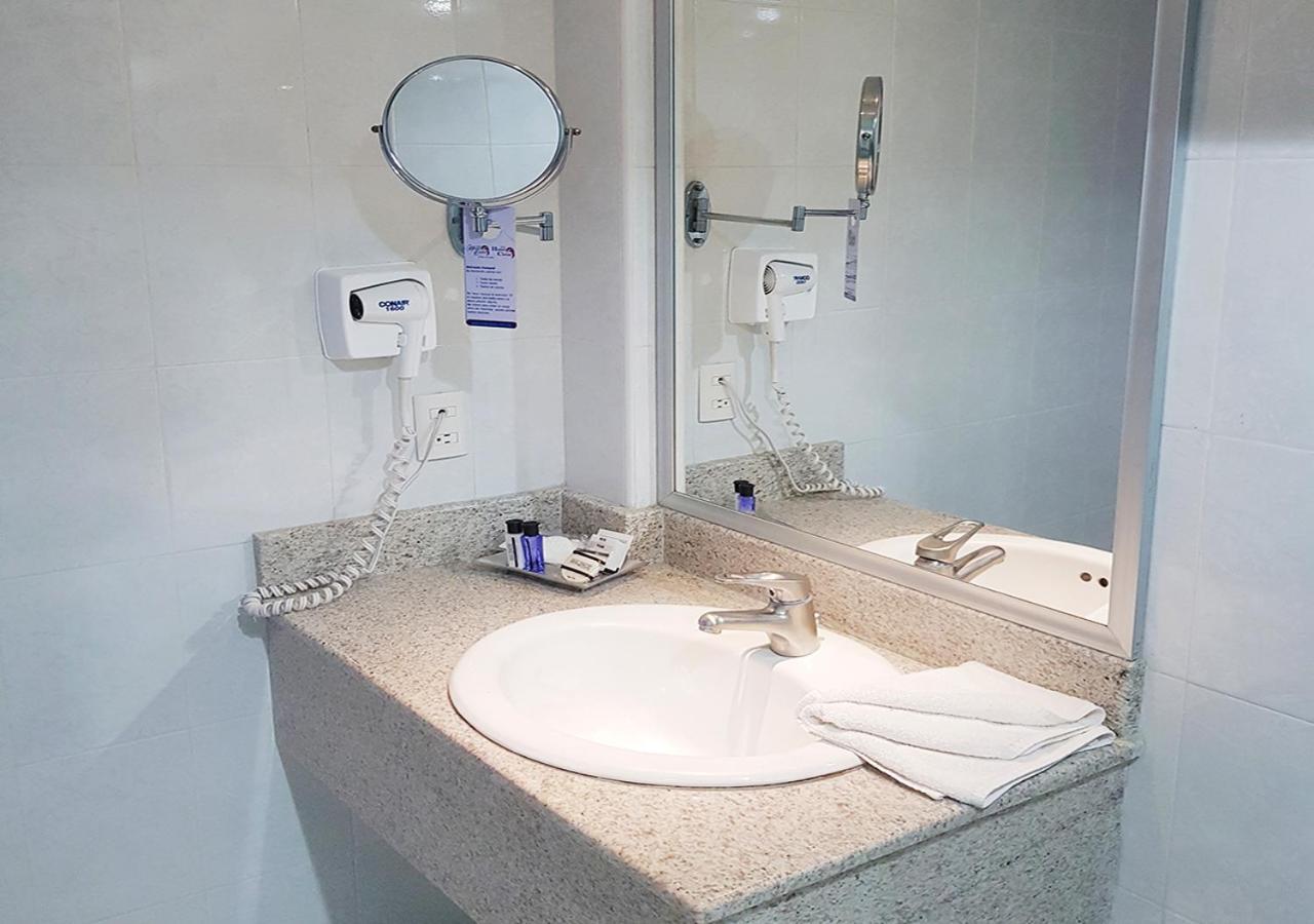 Hotel Emily Pachuca Zewnętrze zdjęcie